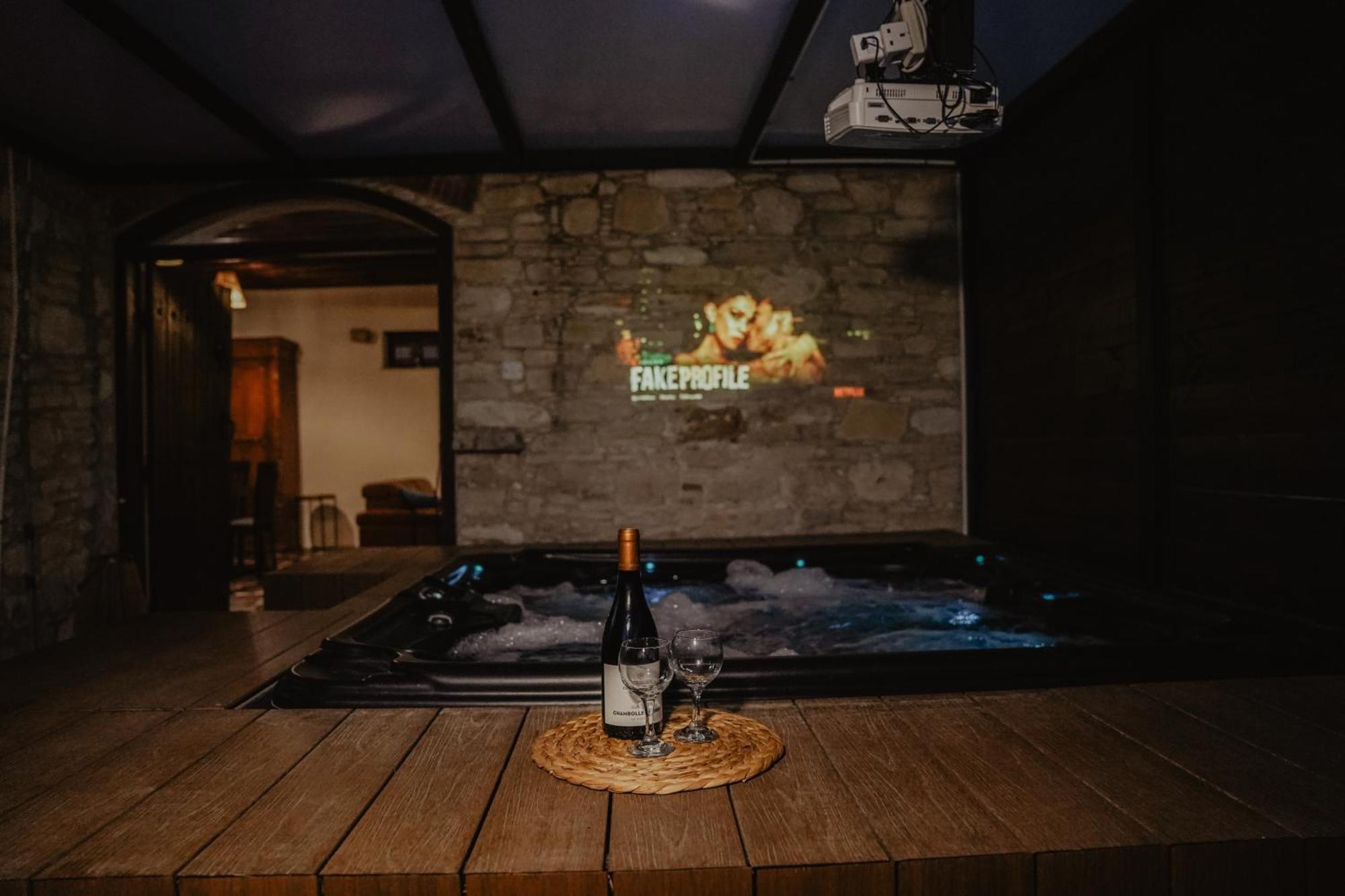 The Stonehouse Suites With Private Bath Spas Limasol Dış mekan fotoğraf