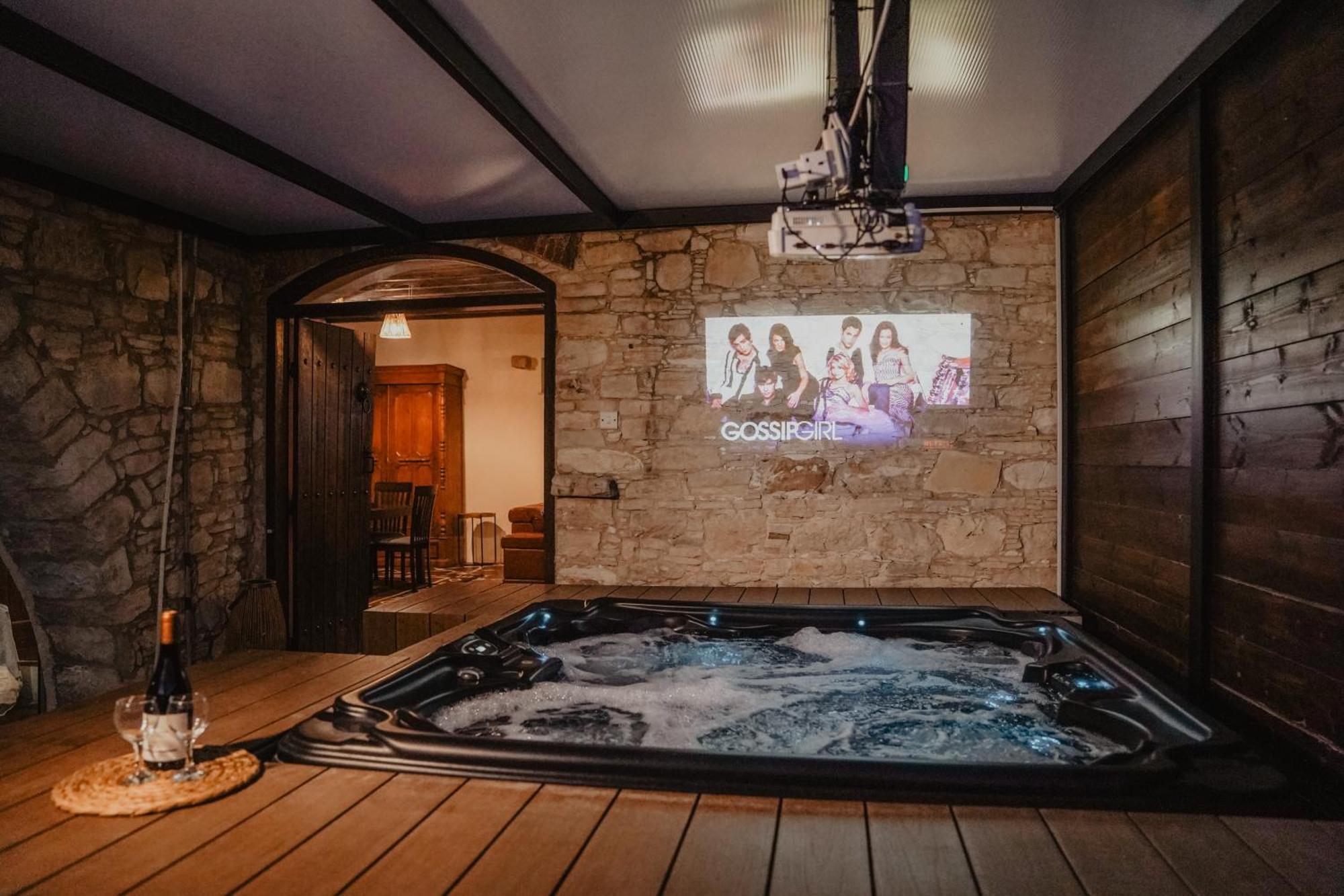 The Stonehouse Suites With Private Bath Spas Limasol Dış mekan fotoğraf